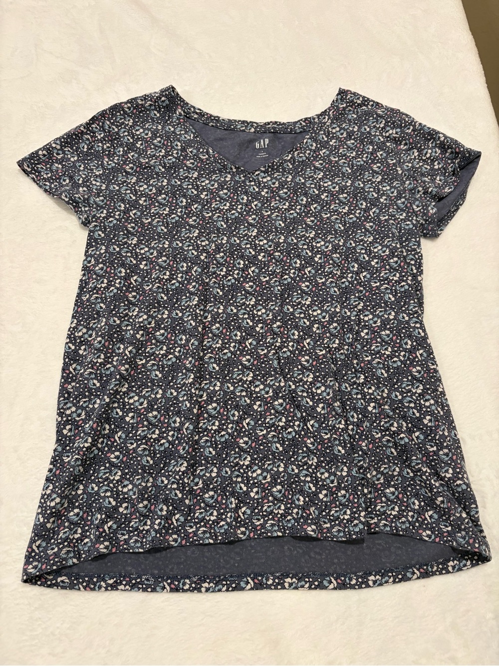 Gap Favorite Floral V-Neck Short Sleeve Tee - Size Large